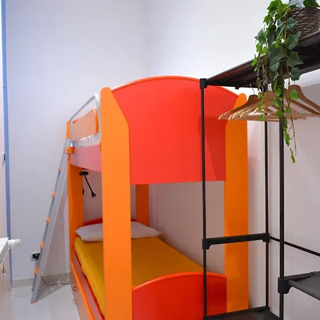 Casa Chloe - Vicino Al Porto E Basilica San Nicola דירה בארי